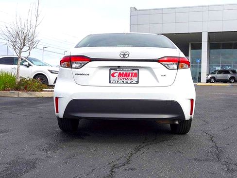 Used 2024 Toyota Corolla LE FWD image 4