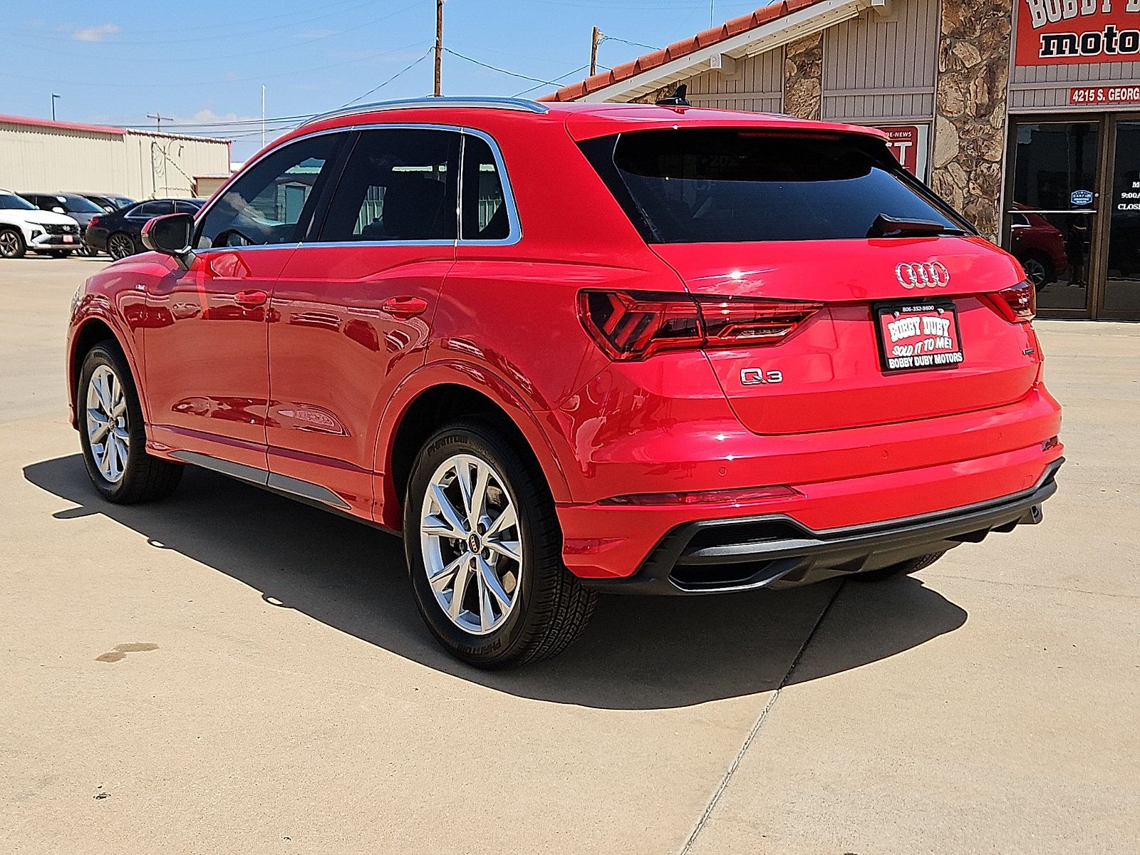 Used 2024 Audi Q3 2.0T Premium AWD/4WD image 2