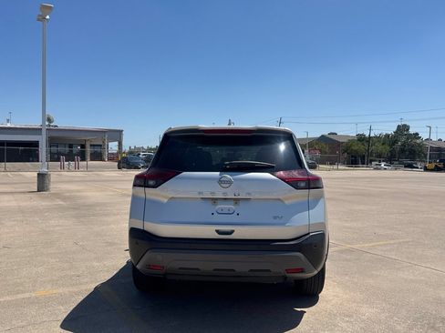 Used 2023 Nissan Rogue SV FWD image 20