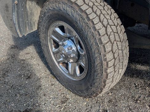 Used 2017 RAM 2500 Tradesman w/ Chrome Appearance Group AWD/4WD image 12