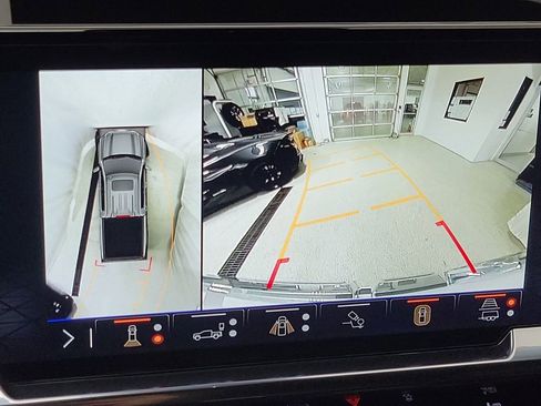 Used 2025 GMC Sierra 1500 Elevation w/ Elevation Premium Package image 13