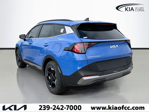 New 2026 Kia Sportage EX w/ EX Panorama Roof Package image 3