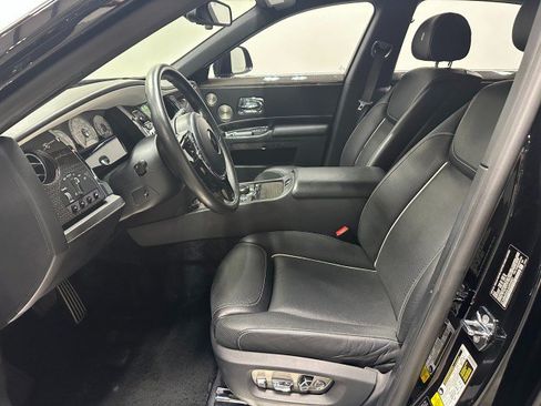 Used 2018 Rolls-Royce Ghost RWD image 21