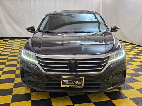 Used 2021 Volkswagen Passat 2.0T SE image 8