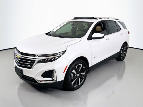 Used 2023 Chevrolet Equinox Premier image 3