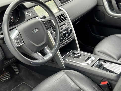 Used 2018 Land Rover Discovery Sport HSE image 13