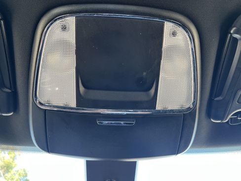 Used 2022 Dodge Charger SXT RWD image 23