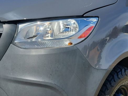 Used 2022 Mercedes-Benz Sprinter 2500 image 8