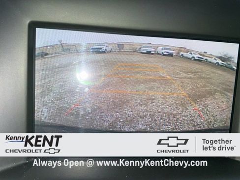 Certified 2022 GMC Terrain SLE w/ Driver Convenience Package image 2