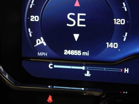 Used 2024 Chevrolet Silverado 1500 RST AWD/4WD image 5