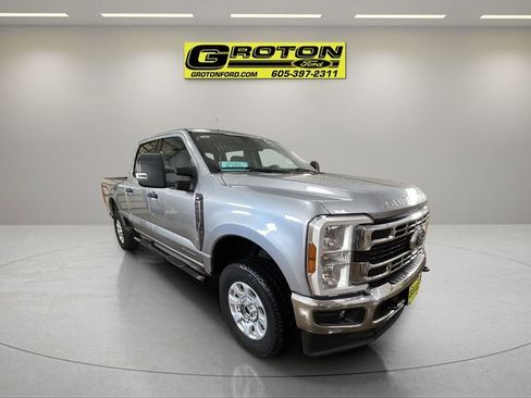 Used 2024 Ford F250 XLT AWD/4WD image 6
