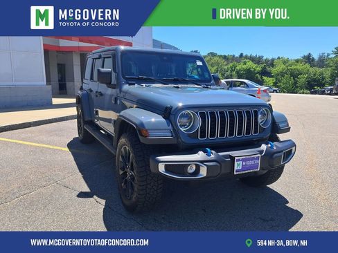 Used 2024 Jeep Wrangler Unlimited Sahara AWD/4WD image 9
