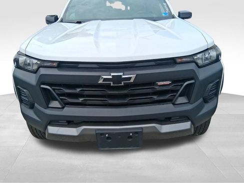 Used 2024 Chevrolet Colorado Trail Boss AWD/4WD image 15