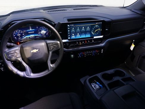Used 2024 Chevrolet Silverado 1500 LT image 13