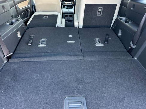 Certified 2025 MAZDA CX-90 3.3 Turbo w/ Preferred Package image 16