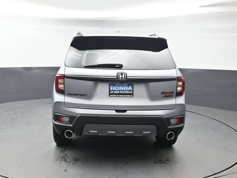 Certified 2024 Honda Passport TrailSport image 5