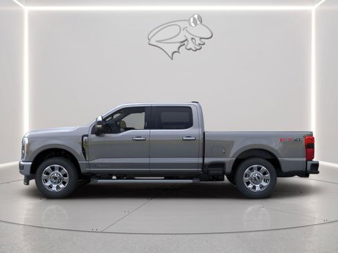 New 2026 Ford F250 Lariat w/ Chrome Package AWD/4WD image 3