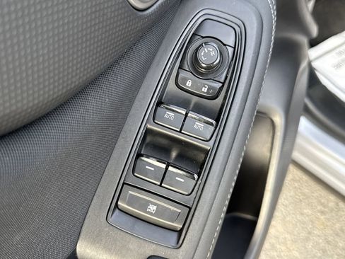 Used 2024 Subaru Forester Premium image 29