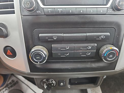 Used 2015 Nissan Frontier SV image 25