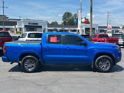 Certified 2025 Nissan Frontier SV w/ SV Convenience Package RWD image 2
