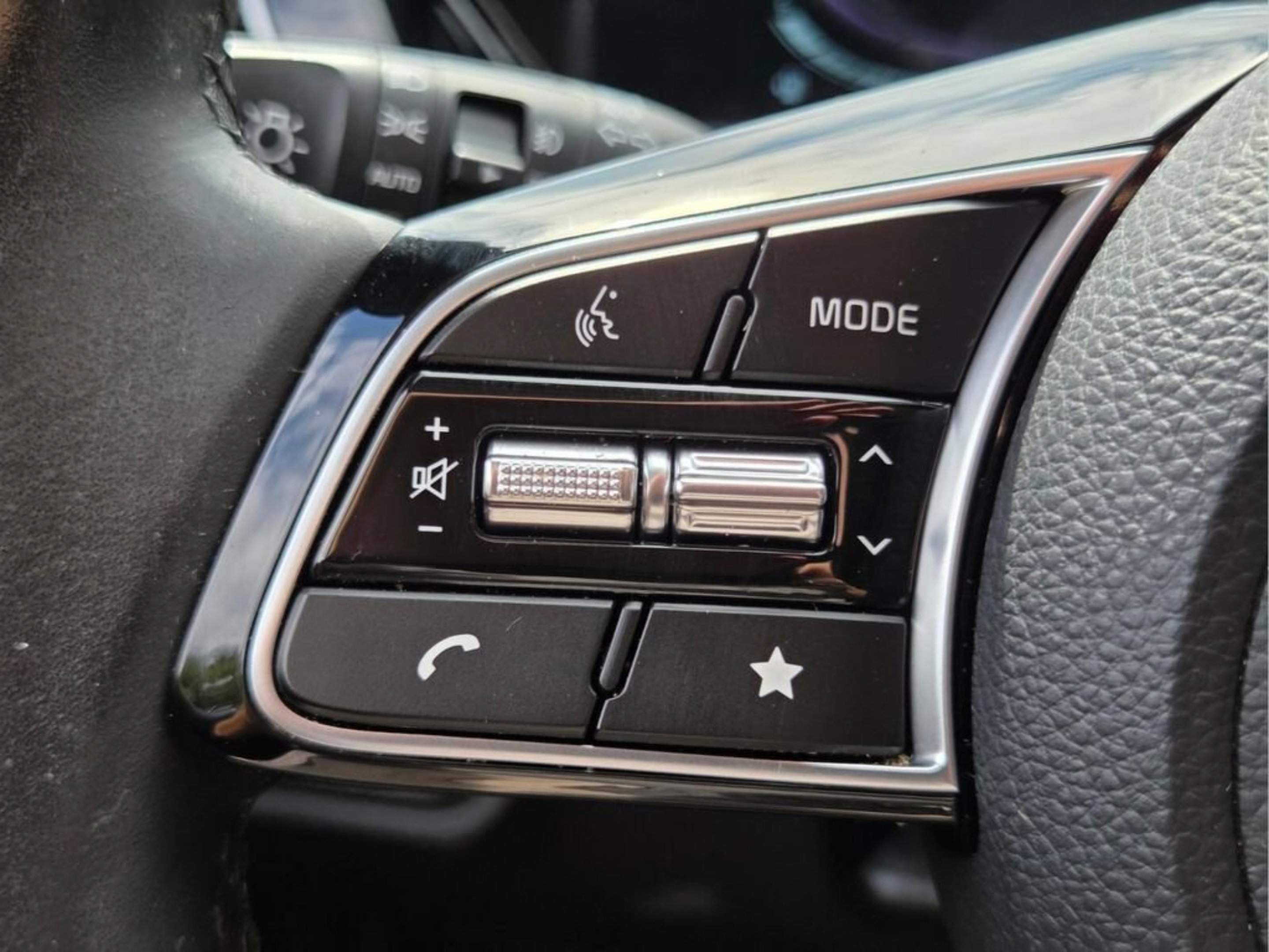 Certified 2025 Kia Seltos S FWD image 26