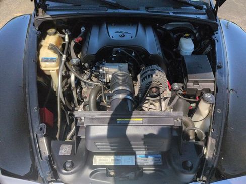 Used 2003 Chevrolet SSR RWD image 28