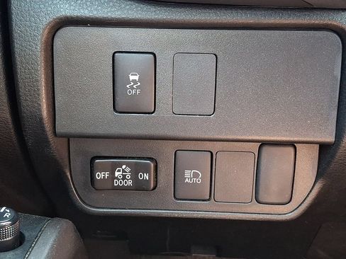 Certified 2023 Toyota Tacoma SR5 w/ Technology Package AWD/4WD image 22