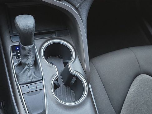 Used 2024 Toyota Camry LE image 23