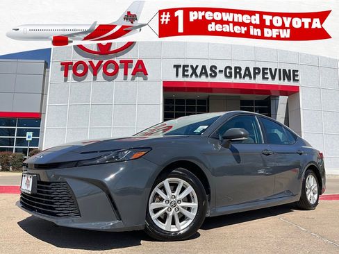 Used 2025 Toyota Camry LE image 1