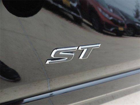 Used 2026 Buick Encore GX Sport Touring w/ Comfort Package image 12