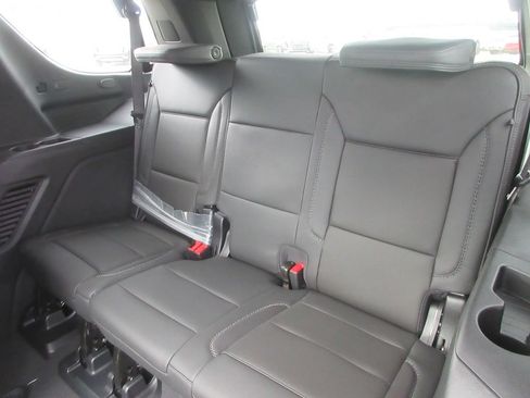 New 2026 GMC Yukon Denali w/ Denali Reserve Package AWD/4WD image 14