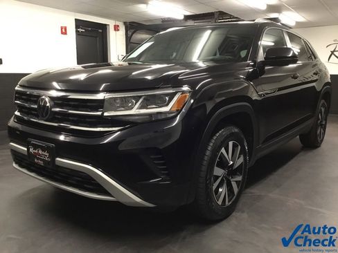 Used 2021 Volkswagen Atlas Cross Sport SE image 5