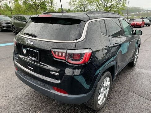 Used 2022 Jeep Compass Latitude AWD/4WD image 7