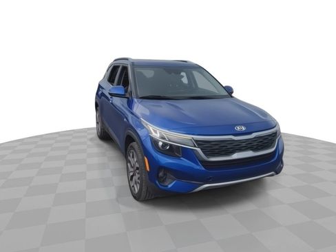 Used 2021 Kia Seltos S AWD/4WD image 2