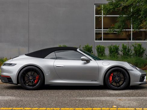 Used 2022 Porsche 911 Carrera GTS RWD image 5