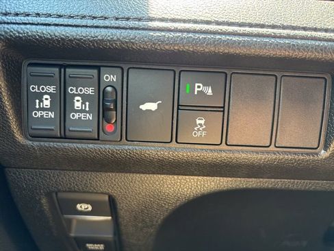 Used 2026 Honda Odyssey Touring image 11