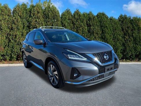 Used 2021 Nissan Rogue SV image 3
