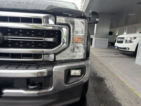 Certified 2020 Ford F350 Lariat w/ Lariat Value Package AWD/4WD image 4