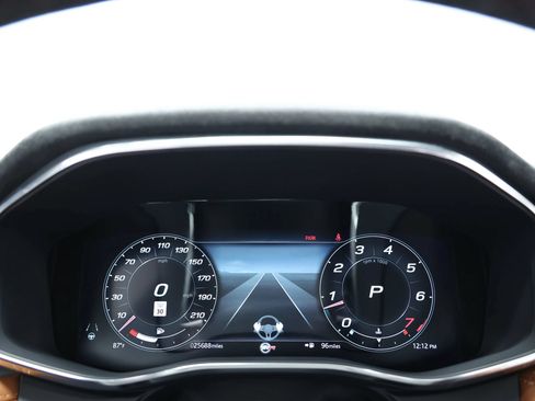 Used 2022 Jaguar F-PACE SVR AWD/4WD image 32