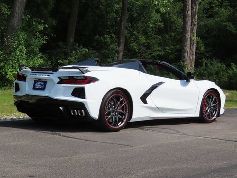 Used 2023 Chevrolet Corvette Stingray Premium Conv w/ Z51 Performance Package RWD image 3