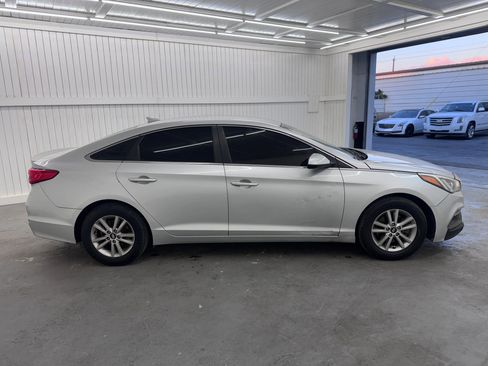 Used 2016 Hyundai Sonata SE image 4