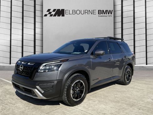 Used 2025 Nissan Pathfinder Rock Creek image 3