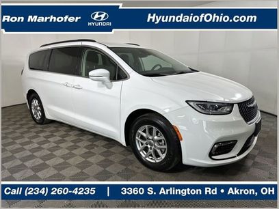 Used 2022 Chrysler Pacifica Touring-L