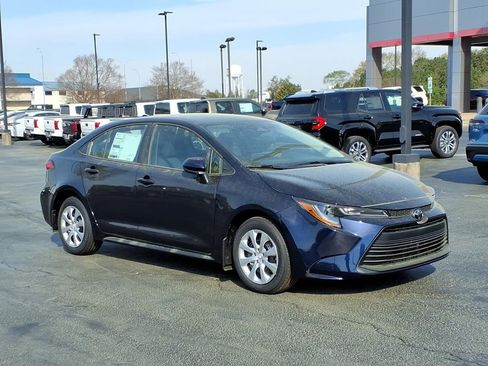 New 2026 Toyota Corolla LE image 1