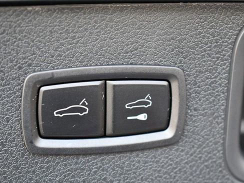 Used 2018 Porsche Macan image 18