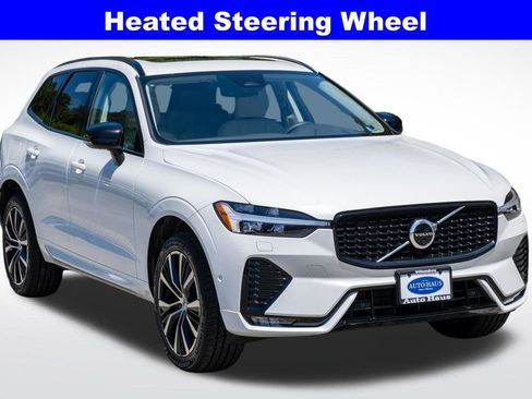 Used 2024 Volvo XC60 B5 Plus w/ Protection Package Premier AWD/4WD image 10