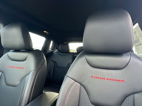 New 2026 Jeep Compass Trailhawk w/ Sun, Sound & Navigation Group image 11