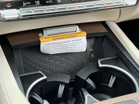 Certified 2025 Mercedes-Benz GLE 350 4MATIC image 33