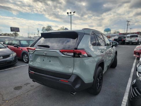 Used 2019 Toyota RAV4 XLE image 8