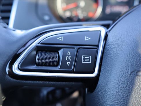 Used 2018 Audi Q3 2.0T Premium Plus image 16